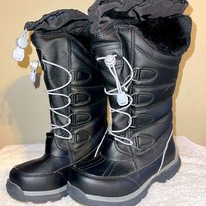 Girls black Lands End winter snow boots in style Snowflake SIZE 13